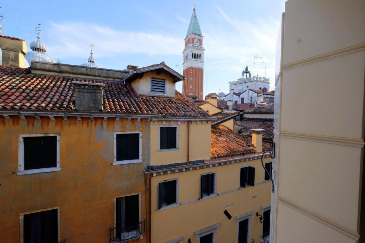 Hotel Ai Do Mori Venice Exterior photo